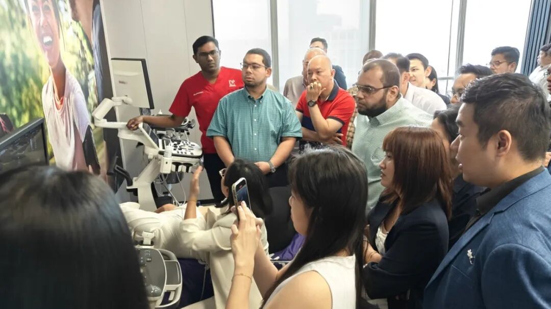 马来西亚医疗团莅临z6com·尊龙参观交流